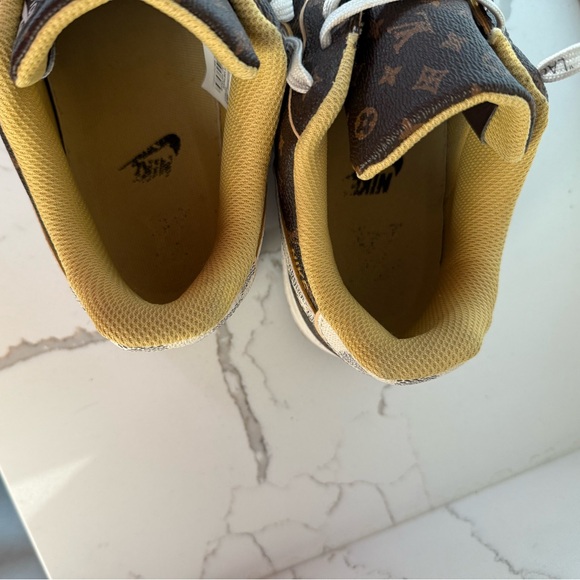 Louis Vuitton Air Force 1 - Picture 7 of 8